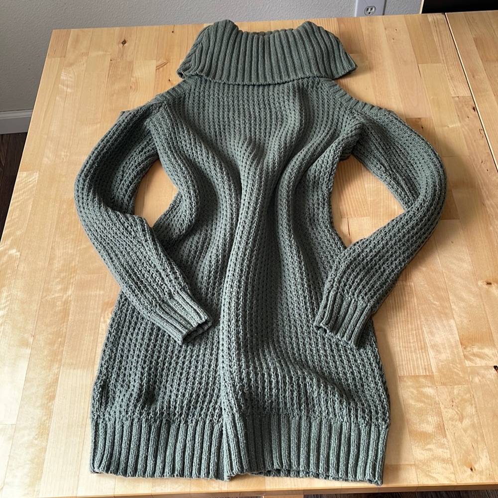 HOLLISTER dress